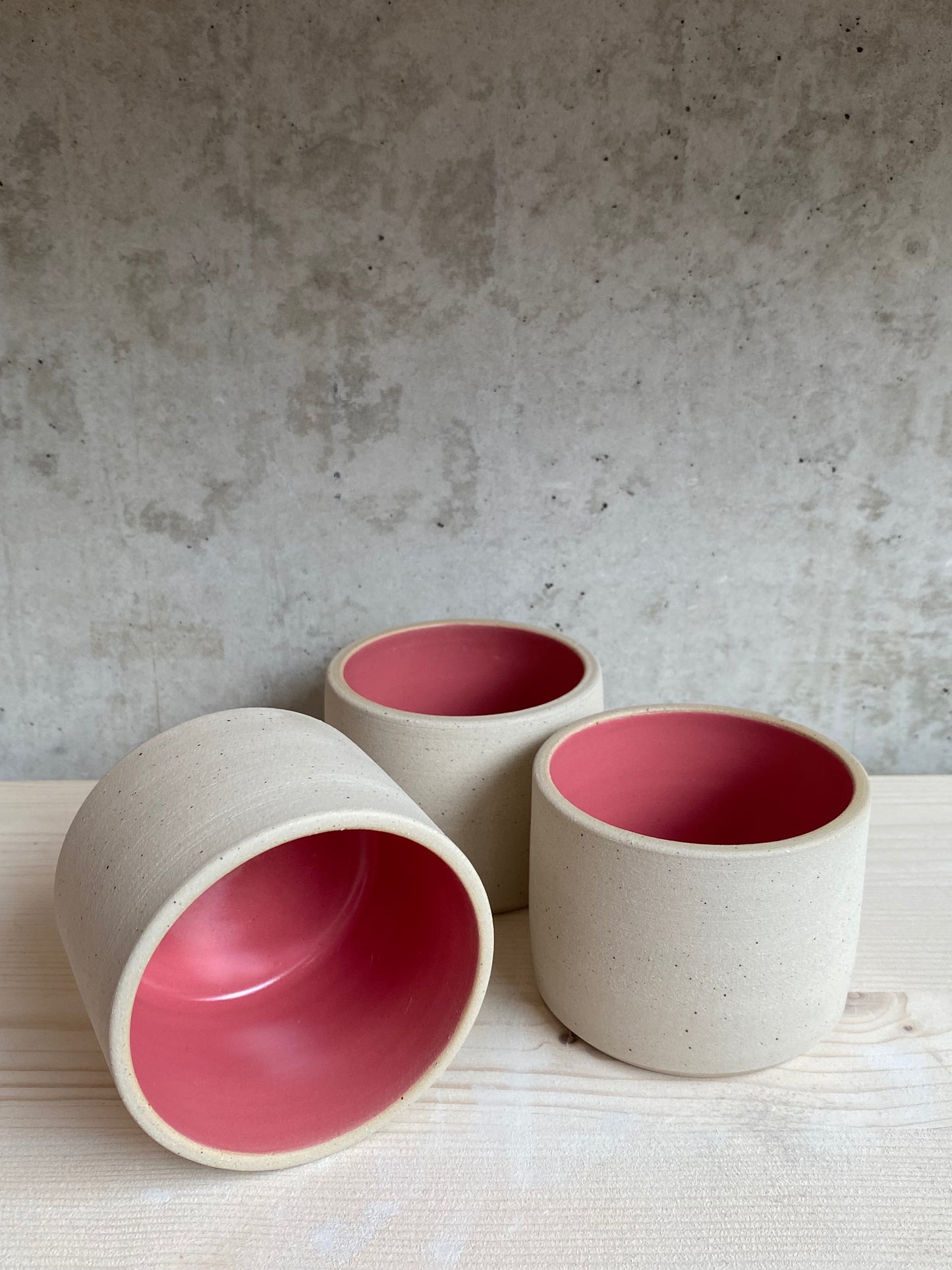 Keramik Becher "Inu" in rosa