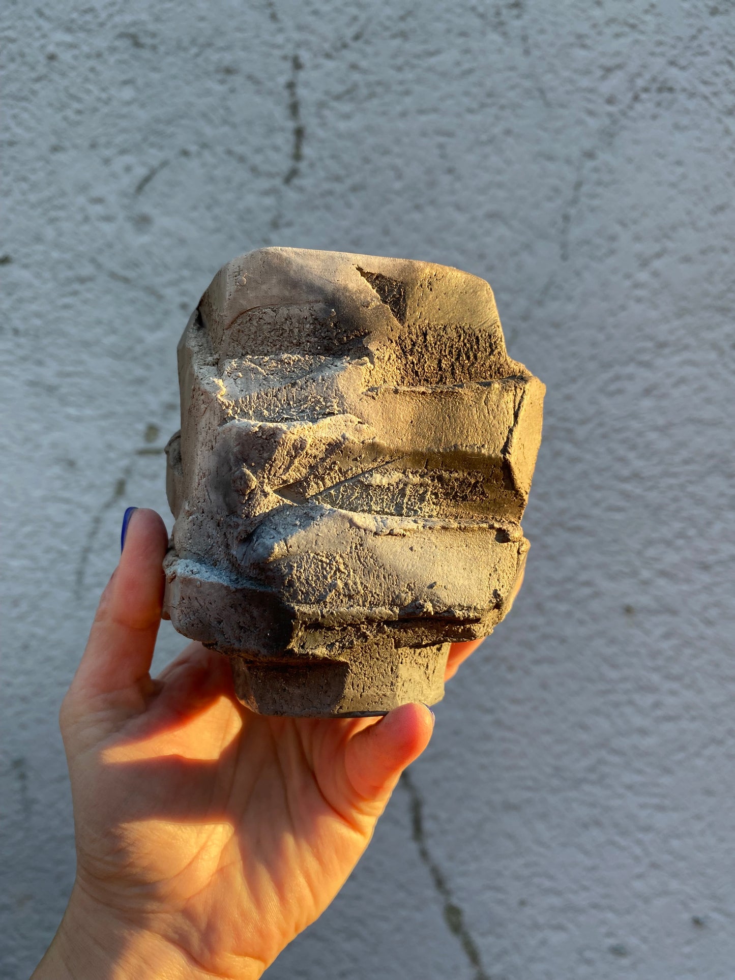 Handgefertigte Kurinuki Teebecher aus dem Grubenbrand (Pit firing)