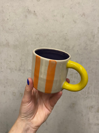 Keramiktasse  "Gutti" in orange/ gelb / lila