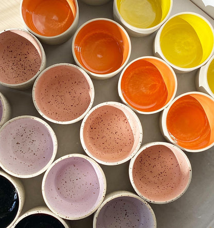 Keramik Becher "Inu" in ‚lemon sun‘