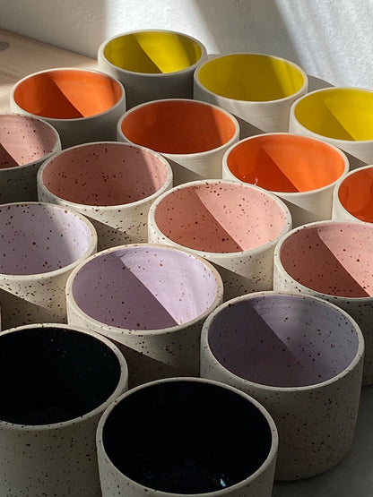 Keramik Becher "Inu" in rosa