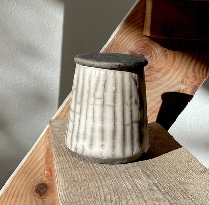 Naked Raku Dose mit Deckel